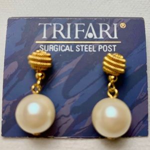 Trifari Jewelry - Gold Coil & Faux Pearl Earrings by Trifari Trifari Jewelry - Gold Coil & Faux Pearl Earrings by Trifari